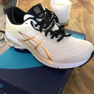 ASICS Gel Kayano 26 - Birch/Champagne